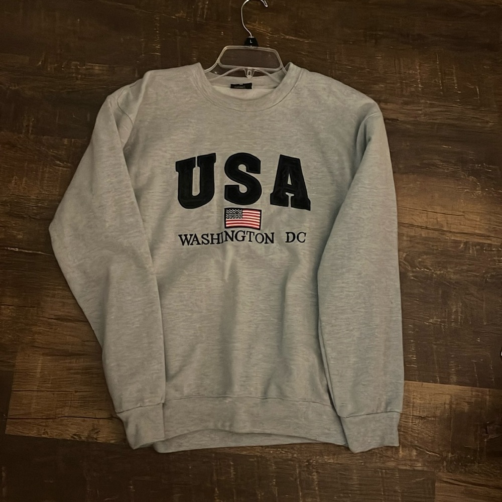 Washington DC Sweatshirt | Size: M | Color: Grey